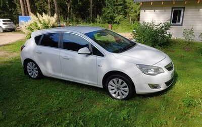 Opel Astra J, 2010 год, 710 000 рублей, 1 фотография
