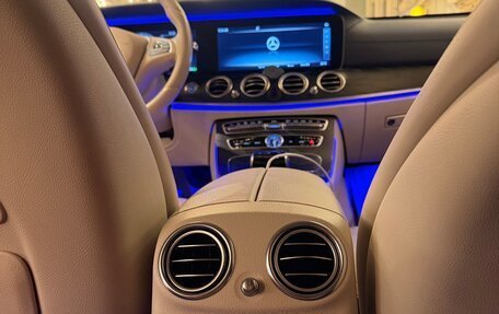 Mercedes-Benz E-Класс, 2018 год, 4 000 000 рублей, 12 фотография