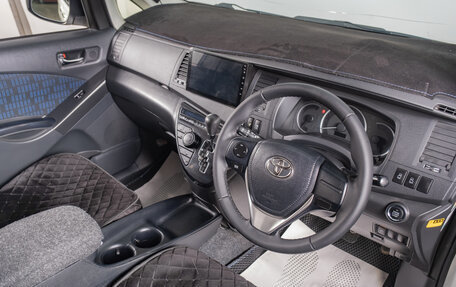 Toyota ISis I, 2014 год, 1 629 000 рублей, 8 фотография