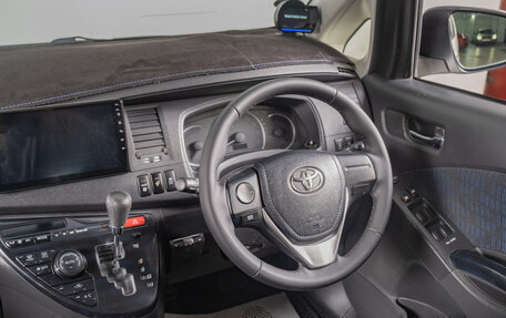 Toyota ISis I, 2014 год, 1 629 000 рублей, 9 фотография