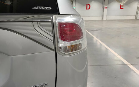 Mitsubishi Outlander III рестайлинг 3, 2014 год, 1 619 000 рублей, 9 фотография