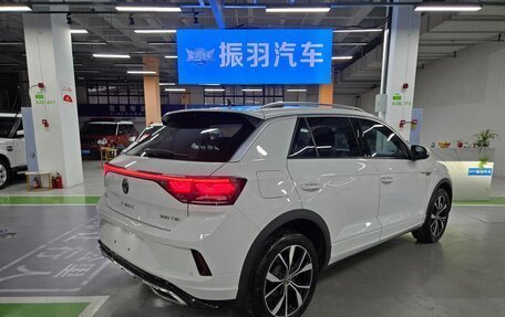 Volkswagen T-Roc I, 2023 год, 1 385 000 рублей, 5 фотография