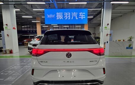 Volkswagen T-Roc I, 2023 год, 1 385 000 рублей, 4 фотография