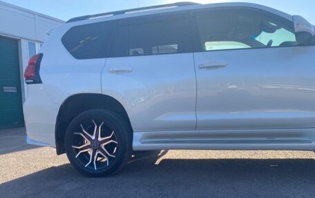 Toyota Land Cruiser Prado 150 рестайлинг 2, 2019 год, 4 700 000 рублей, 2 фотография