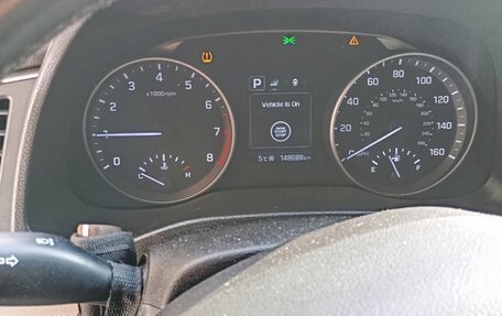 Hyundai Elantra VI рестайлинг, 2017 год, 970 000 рублей, 10 фотография