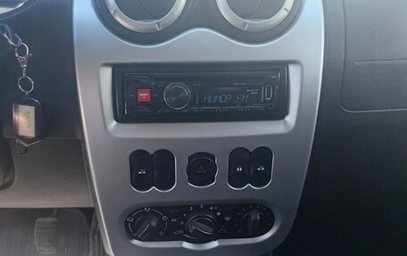 Renault Sandero I, 2013 год, 720 000 рублей, 18 фотография
