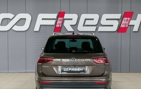 Volkswagen Tiguan II, 2018 год, 2 490 000 рублей, 7 фотография