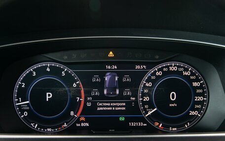 Volkswagen Tiguan II, 2018 год, 2 490 000 рублей, 19 фотография