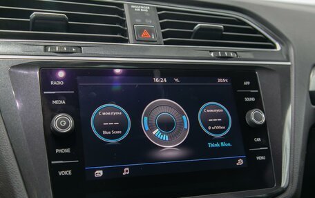 Volkswagen Tiguan II, 2018 год, 2 490 000 рублей, 20 фотография