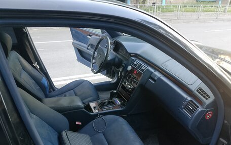 Mercedes-Benz E-Класс, 1996 год, 235 000 рублей, 13 фотография