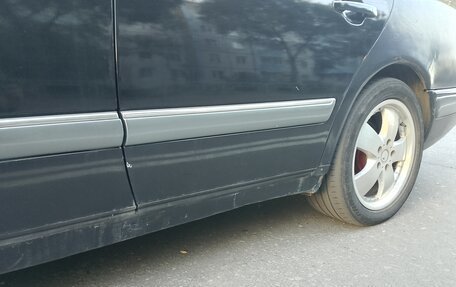 Mercedes-Benz E-Класс, 1996 год, 235 000 рублей, 18 фотография