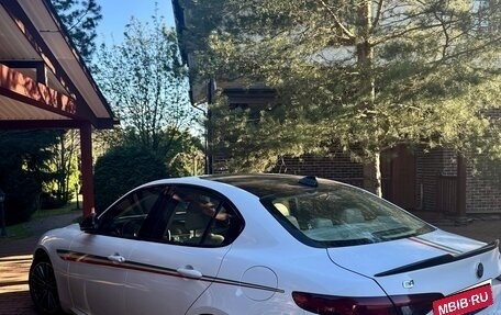 Alfa Romeo Giulia II, 2017 год, 2 350 000 рублей, 5 фотография