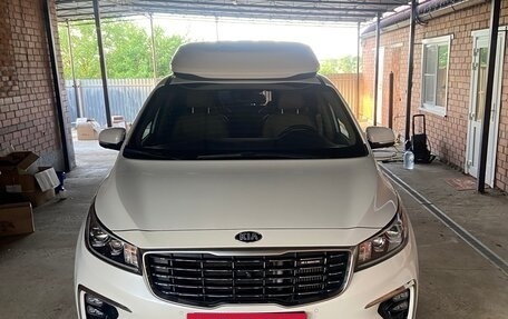 KIA Carnival III, 2019 год, 3 400 000 рублей, 3 фотография