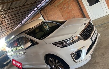 KIA Carnival III, 2019 год, 3 400 000 рублей, 2 фотография
