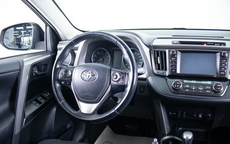 Toyota RAV4, 2017 год, 2 149 000 рублей, 12 фотография