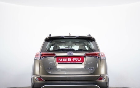 Toyota RAV4, 2017 год, 2 149 000 рублей, 6 фотография