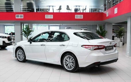 Toyota Camry, 2019 год, 2 750 000 рублей, 4 фотография