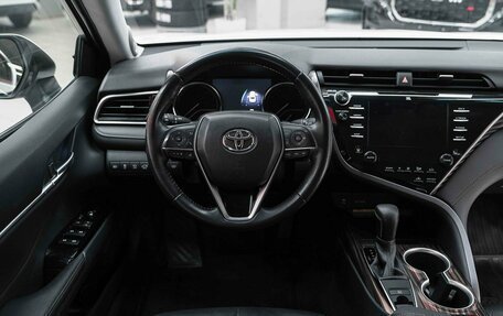 Toyota Camry, 2019 год, 2 750 000 рублей, 14 фотография
