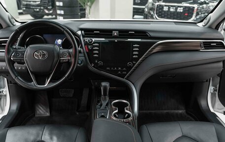 Toyota Camry, 2019 год, 2 750 000 рублей, 12 фотография