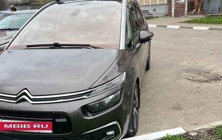 Citroen C4 Picasso II рестайлинг, 2017 год, 1 430 000 рублей, 2 фотография