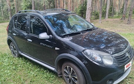 Renault Sandero I, 2013 год, 580 000 рублей, 2 фотография