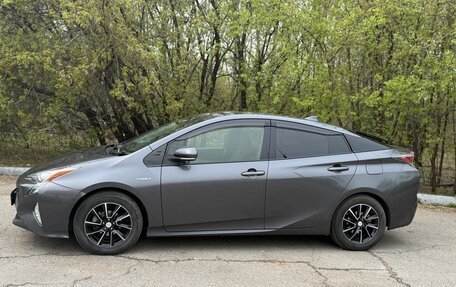Toyota Prius IV XW50, 2016 год, 1 550 000 рублей, 4 фотография