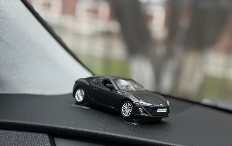 Toyota Prius IV XW50, 2016 год, 1 550 000 рублей, 12 фотография