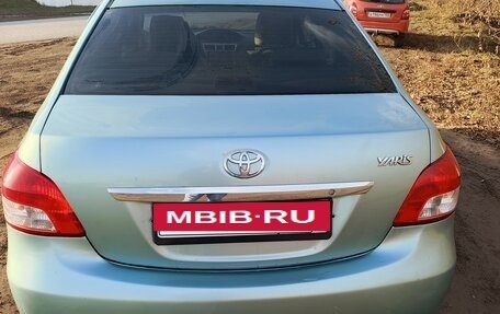 Toyota Yaris III рестайлинг, 2006 год, 560 000 рублей, 4 фотография