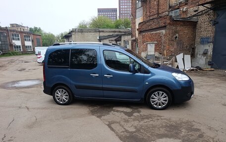 Peugeot Partner II рестайлинг 2, 2011 год, 450 000 рублей, 2 фотография