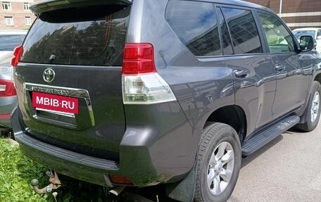 Toyota Land Cruiser Prado 150 рестайлинг 2, 2013 год, 2 600 000 рублей, 2 фотография