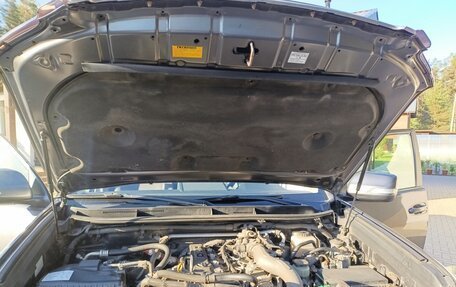Toyota Land Cruiser Prado 150 рестайлинг 2, 2013 год, 2 600 000 рублей, 8 фотография