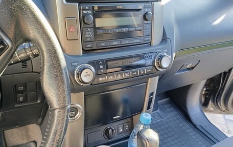 Toyota Land Cruiser Prado 150 рестайлинг 2, 2013 год, 2 600 000 рублей, 12 фотография