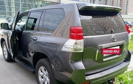 Toyota Land Cruiser Prado 150 рестайлинг 2, 2013 год, 2 600 000 рублей, 3 фотография