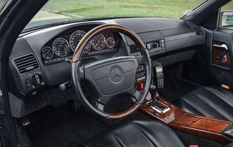 Mercedes-Benz SL-Класс, 1995 год, 9 400 000 рублей, 11 фотография