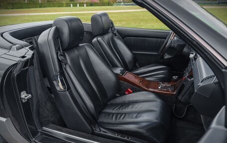 Mercedes-Benz SL-Класс, 1995 год, 9 400 000 рублей, 17 фотография