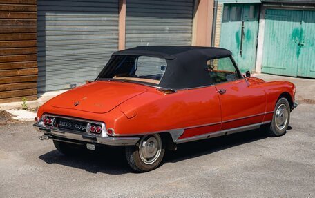 Citroen DS i рестайлинг 2, 1967 год, 23 000 000 рублей, 8 фотография