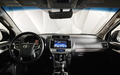 Toyota Land Cruiser Prado 150 рестайлинг 2, 2019 год, 5 200 000 рублей, 13 фотография