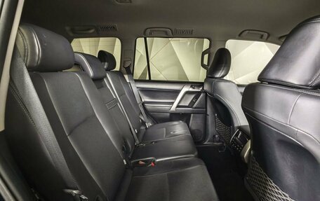 Toyota Land Cruiser Prado 150 рестайлинг 2, 2019 год, 5 200 000 рублей, 15 фотография