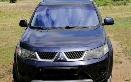 Mitsubishi Outlander III рестайлинг 3, 2008 год, 950 000 рублей, 1 фотография