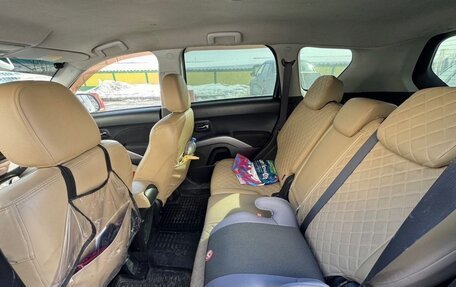 Mitsubishi Outlander III рестайлинг 3, 2008 год, 950 000 рублей, 8 фотография