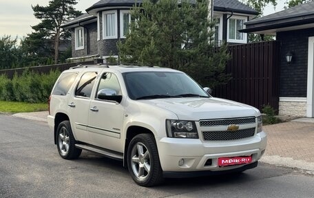 Chevrolet Tahoe III, 2012 год, 2 350 000 рублей, 1 фотография