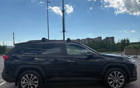 Toyota RAV4, 2022 год, 3 650 000 рублей, 8 фотография