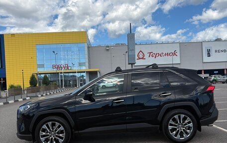 Toyota RAV4, 2022 год, 3 650 000 рублей, 4 фотография