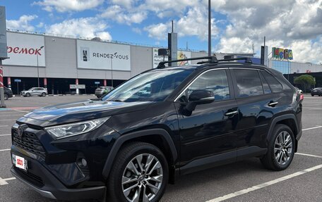 Toyota RAV4, 2022 год, 3 650 000 рублей, 3 фотография