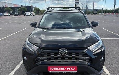Toyota RAV4, 2022 год, 3 650 000 рублей, 2 фотография