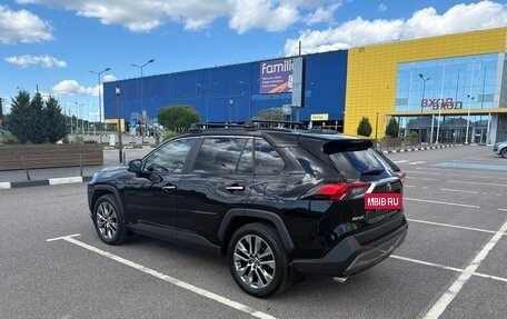 Toyota RAV4, 2022 год, 3 650 000 рублей, 5 фотография