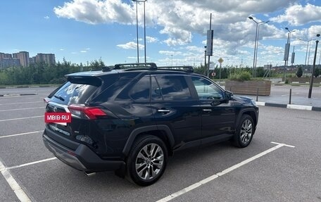 Toyota RAV4, 2022 год, 3 650 000 рублей, 7 фотография