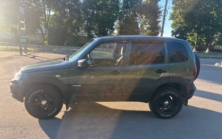 Chevrolet Niva I рестайлинг, 2015 год, 705 000 рублей, 6 фотография