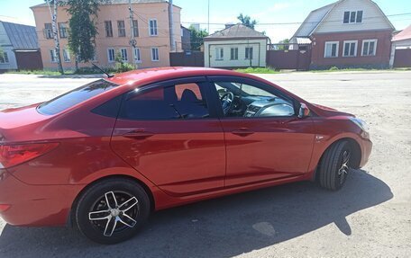 Hyundai Solaris II рестайлинг, 2011 год, 740 000 рублей, 10 фотография