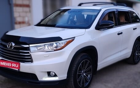 Toyota Highlander III, 2014 год, 3 100 000 рублей, 2 фотография